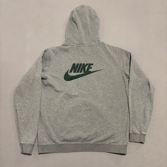 RARE Nike x Stranger Things Hawkins Phys Ed. Hoodie Size Medium Gray CQ3655-063 - Picture 6 of 9
